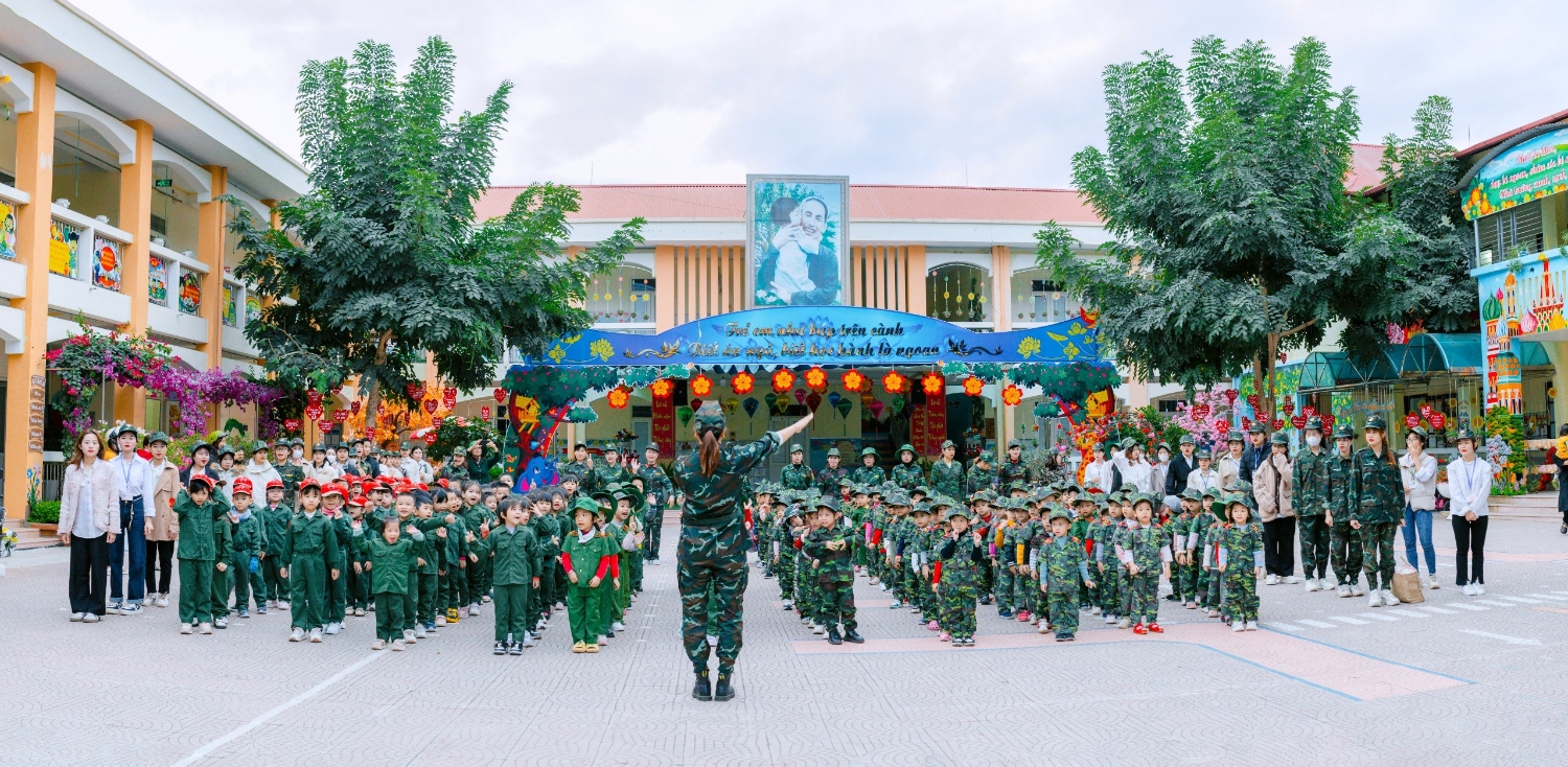 SÔI NỔI CÁC HOẠT ĐỘNG CHÀO MỪNG NGÀY 22/12  CỦA CÔ VÀ TRÒ TRƯỜNG MẦM NON 20/10